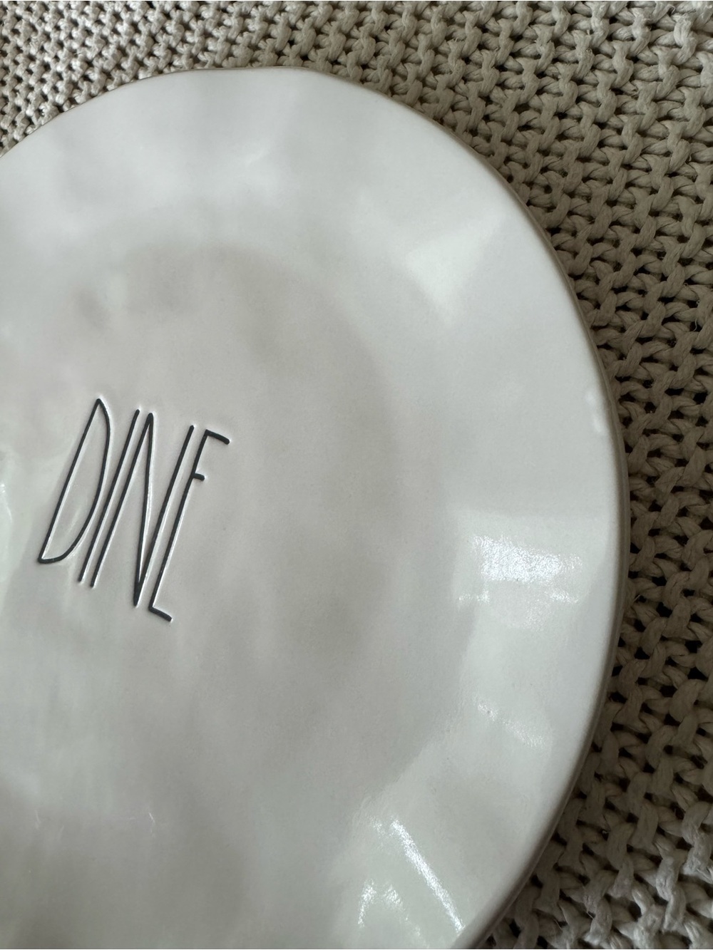 Rae Dunn DINE plates set of 4 - Picture 7 of 7